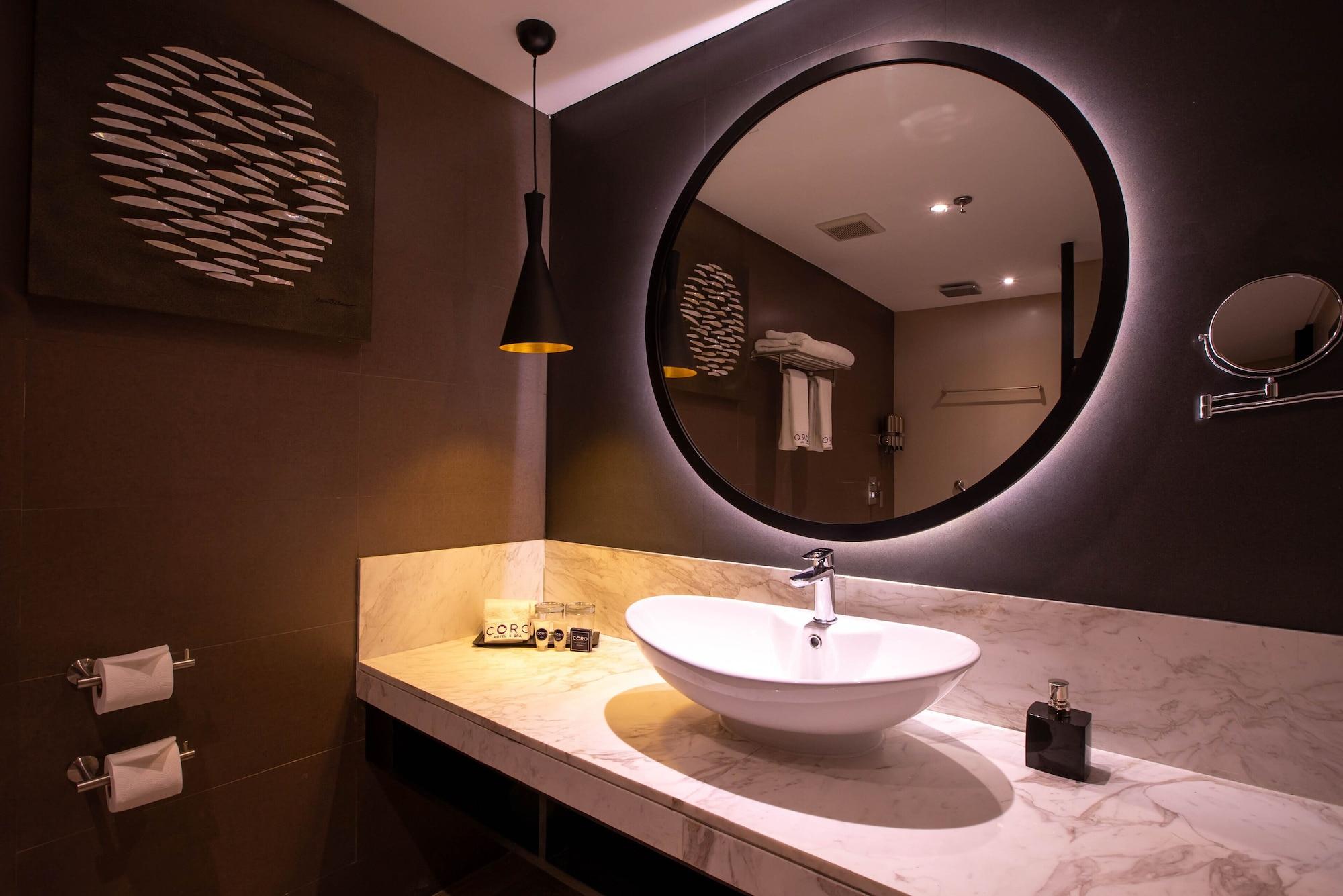 Coro Hotel Makati City Екстер'єр фото