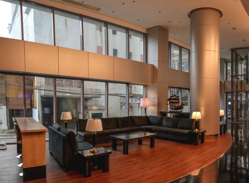 Coro Hotel Makati City Екстер'єр фото